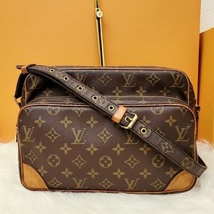 Louis Vuitton  Nile Crossbody Bag Monogram Canvas 💯% Authentic